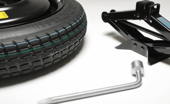 Montaż haka modułu w Oplu Zafira B – krok po kroku