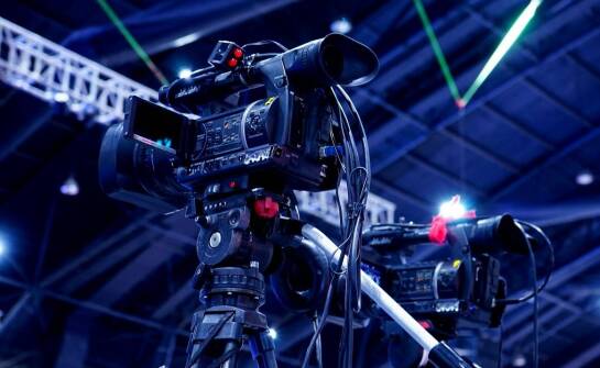 Jak nowoczesne technologie wpływają na organizację masowych wydarzeń?