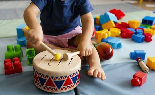 Leśne puzzle – jak wspierają rozwój manualnych umiejętności u maluchów?