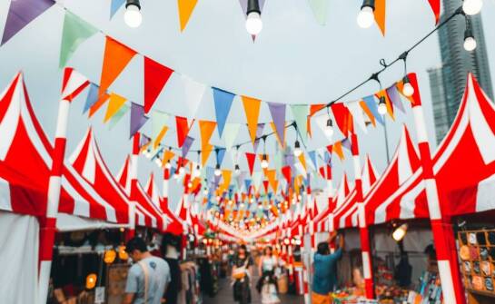 Jak wynajem przemysłowych namiotów wspiera rozwój małych przedsiębiorstw?