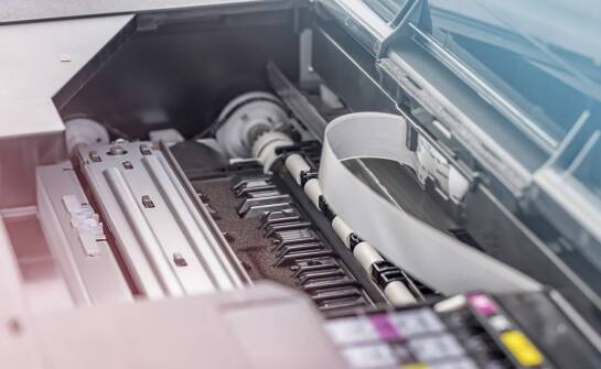 Innowacje w tuszach do atramentowych drukarek a funkcjonalność wielofunkcyjnych urządzeń