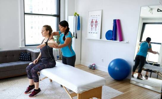 Zastosowanie fizjoterapii w leczeniu ortopedycznych schorzeń – co warto wiedzieć?