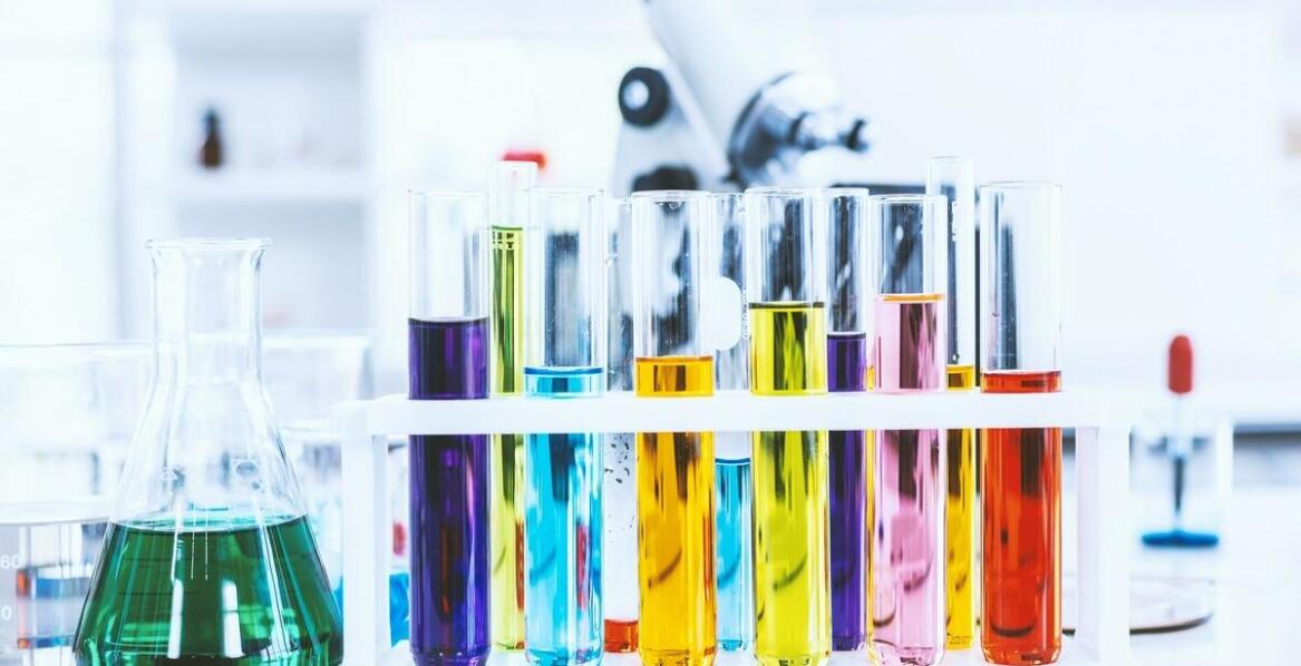 Wpływ polimeryzacji na redukcję kosztów związanych z utrzymaniem czystości