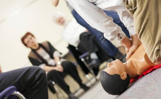 Jak oprogramowanie RKO wspiera proces szkoleniowy w zakresie pomocy pierwszej?