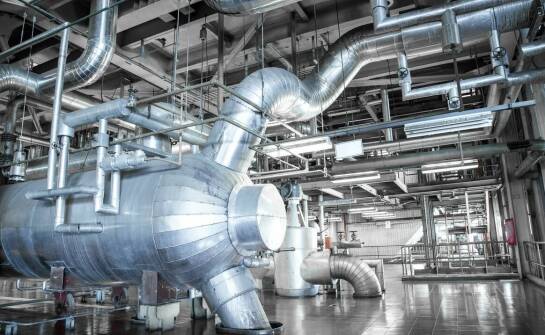 Zastosowanie olejowych sprężarek śrubowych w dużych zakładach produkcyjnych