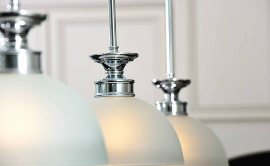 Lustra w Żyrardowie – jak wybrać idealny kształt i rozmiar?