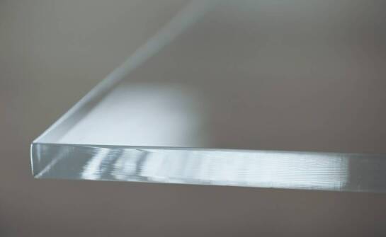 Embossing w poligrafii – zastosowania i korzyści dla końcowego odbiorcy