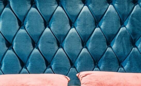 Najlepsze techniki prania i konserwacji aksamitowych poszewek