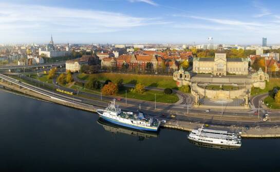 Firmowe rejsy w Krakowie: jak połączyć biznes z przyjemnością?