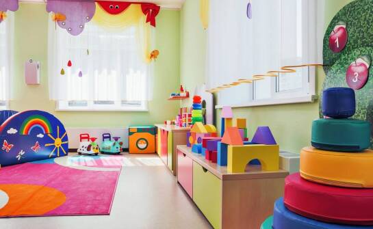 Jak edukacyjne programy Teddy Eddie dostosowują się do różnych poziomów zaawansowania dzieci?