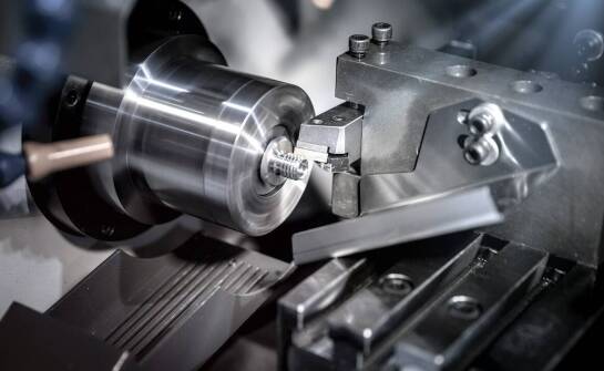 Korzyści z wykorzystania nowoczesnych tokarek do obróbki metali