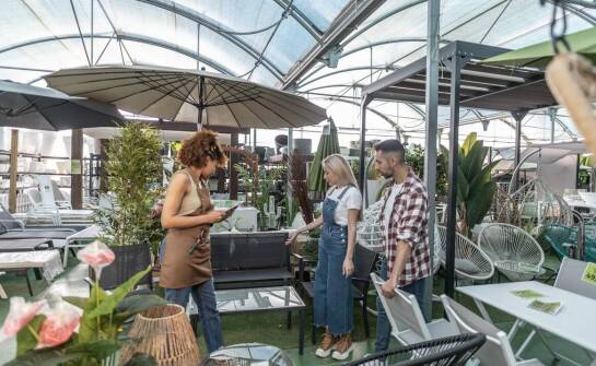 Funkcjonalność markiz w miejskich przestrzeniach – praktyczne zastosowania