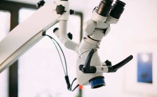 Jak przebiega endodontyczne leczenie zębów i dlaczego jest ważne?