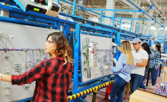 Znaczenie inżynieryjnych usług w optymalizacji procesów produkcyjnych