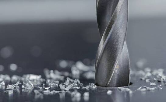 Jak narzędziowa stal stopowa przyczynia się do oszczędności energetycznych?