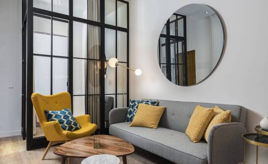 Różnorodność zastosowań dekoracyjnego szkła w aranżacji mieszkań