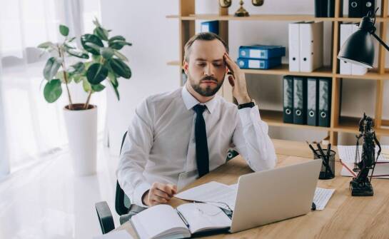 Jak adwokaci wspierają indywidualnych klientów w sprawach dotyczących egzekucji długów?