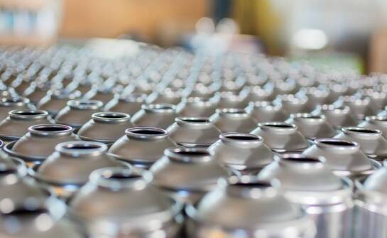 Pochłaniacze organicznych gazów – klucz do bezpiecznej pracy w zanieczyszczonym środowisku