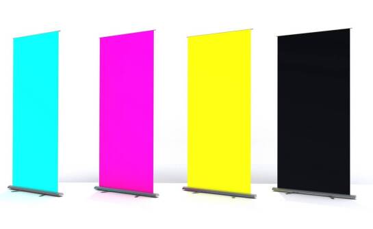 Przewodnik po wyborze odpowiedniego kształtu reklamowego standu dla Twojej marki