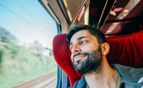 Jak połączyć zwiedzanie historycznych miejsc w Rzymie z podróżą pociągiem z Fiumicino?