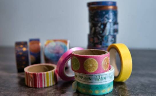 Jak poprawić wydajność pakowania dzięki odpowiedniemu doborowi samoprzylepnych taśm?