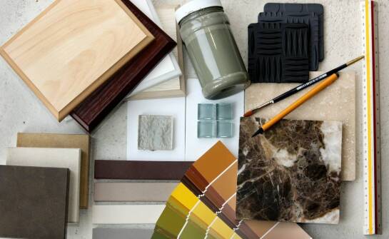 Wybór materiałów do dekoracyjnych posadzek – co warto wiedzieć?