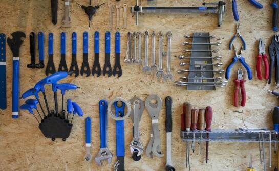 Jakie zamienne części do kosiarek Viking MB są niezbędne do utrzymania ich sprawności?