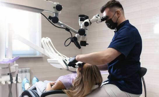 Nowoczesne metody w resekcji korzenia wierzchołka – co warto wiedzieć?