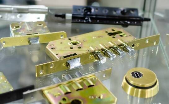 Porównanie tulei Taper Lock z innymi typami mocowań: wady i zalety