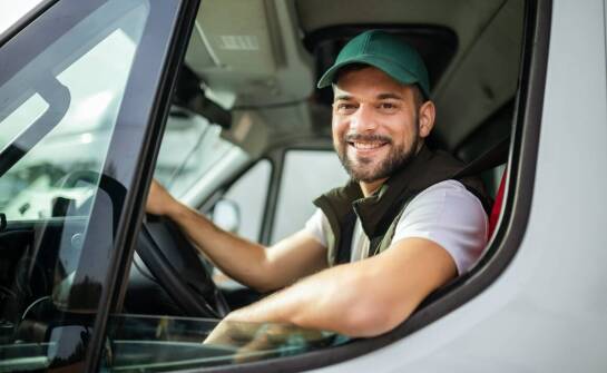 Wynajem busa z kierowcą – jak dostosowujemy się do dynamicznych potrzeb klientów?