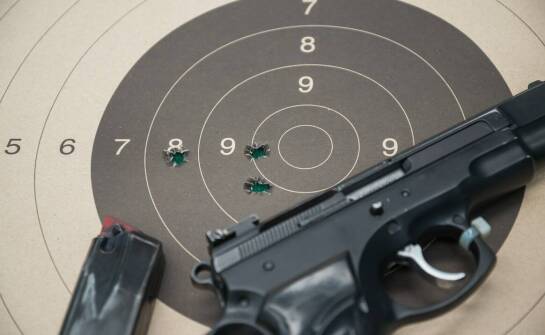 Strzelnica jako miejsce do rozwoju umiejętności zarządzania stresem