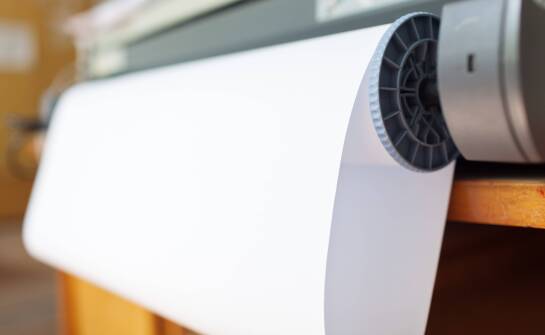 Efektywność produkcji dzięki użyciu papieru do drukowania z klejem