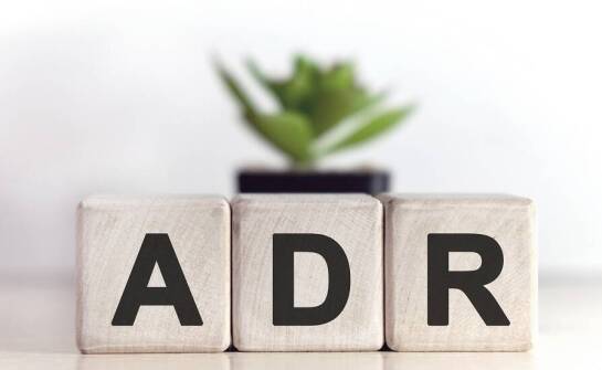 Jakie są trendy w szkoleniach ADR w kontekście zmieniających się przepisów?