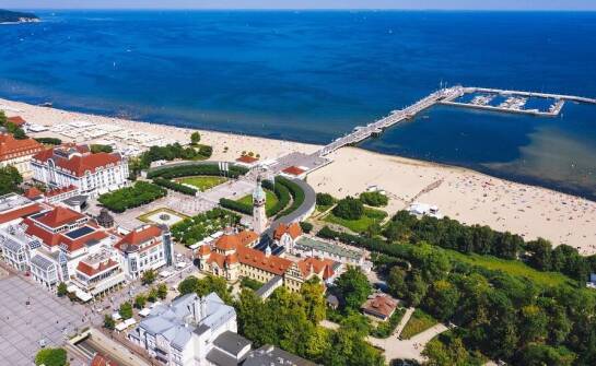 Rezerwacja miejsca na rodzinne śniadanie w Sopocie – jak zrobić to prawidłowo?