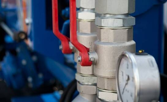 Rola sterujących zaworów w optymalizacji funkcjonowania naczep