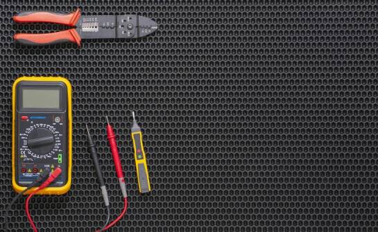 Mufa kablowa 10 mm² a prawne regulacje dotyczące bezpieczeństwa instalacji