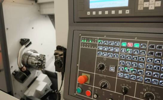 Optymalizacja procesów produkcyjnych dzięki rolkom do posuwu we frezarce