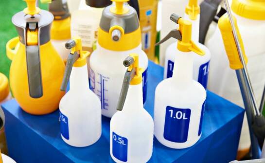 Czyszczące preparaty jako klucz do utrzymania czystości elewacji