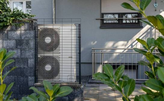 Najważniejsze korzyści z inwestycji w używaną pompę ciepła do domu