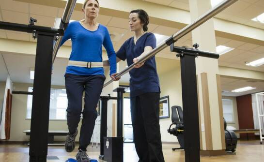 Wpływ wypożyczenia szyny CPM na przyspieszenie powrotu do pełnej sprawności.