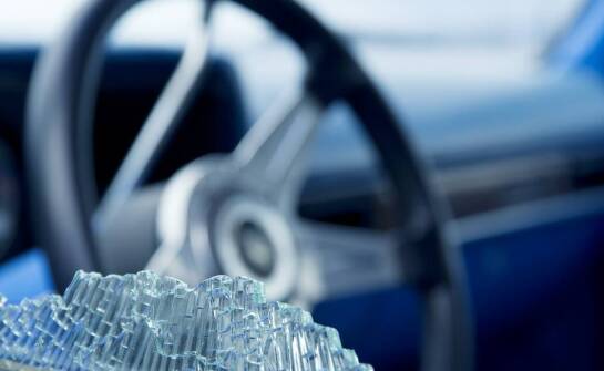 Jakie są skutki zaniedbania regeneracji uszkodzonych pasów do bezpieczeństwa?