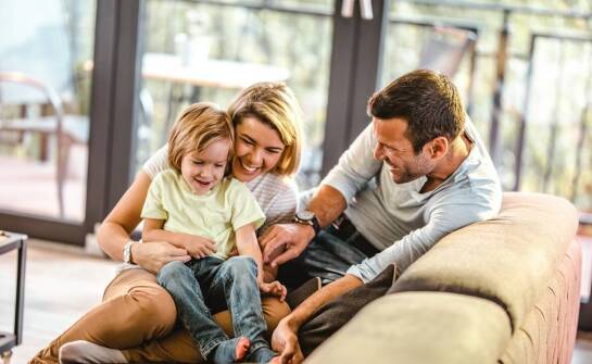 Wpływ interaktywnego żółwia na budowanie więzi rodzinnych podczas wspólnej zabawy