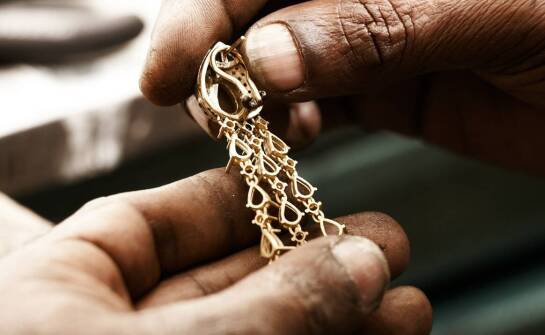 Personalizowanie biżuterii: charms bransoleta jako wyraz indywidualizmu