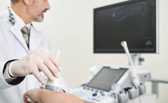 Jakie są zalety wykonywania USG w procesie ortopedycznej rehabilitacji?