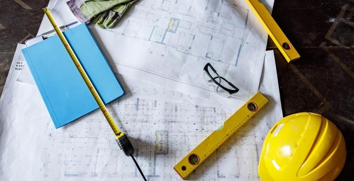 Jakie są etapy opracowywania architektoniczno-budowlanego projektu?