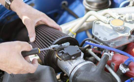 Techniczne aspekty montażu azotu podtlenku w sportowych samochodach