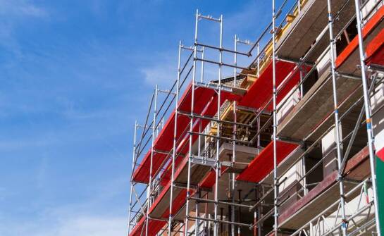 Zastosowanie styropianu od producenta w nowoczesnych budowlanych konstrukcjach