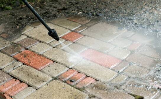 Mobilność ciśnieniowych myjek – idealne rozwiązanie do użytku na zewnątrz