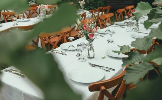 Jak dom weselny organizuje kameralne rodzinne przyjęcia?