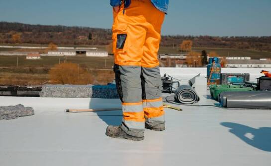 Rola dachowego substratu w poprawie akustycznej izolacji budynków